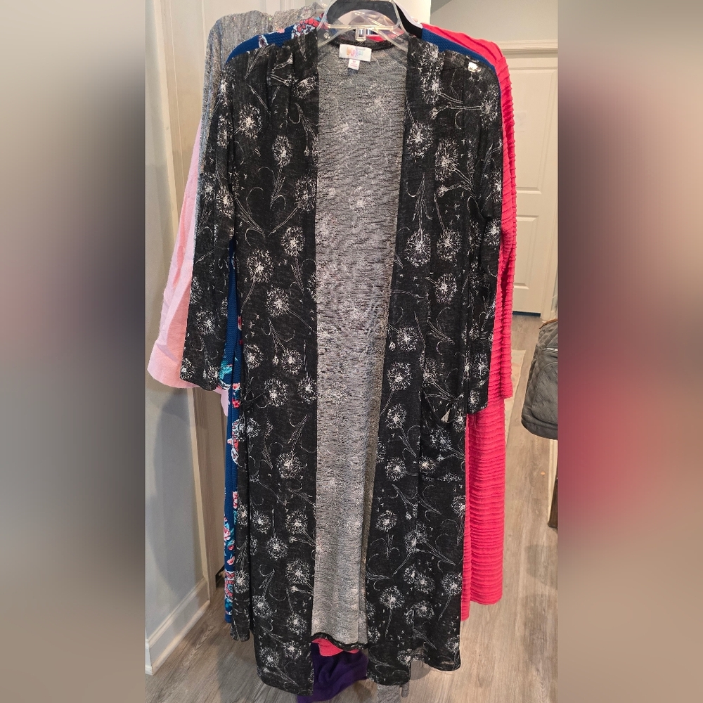 LuLaRoe Black and Gray Floral Sarah Duster